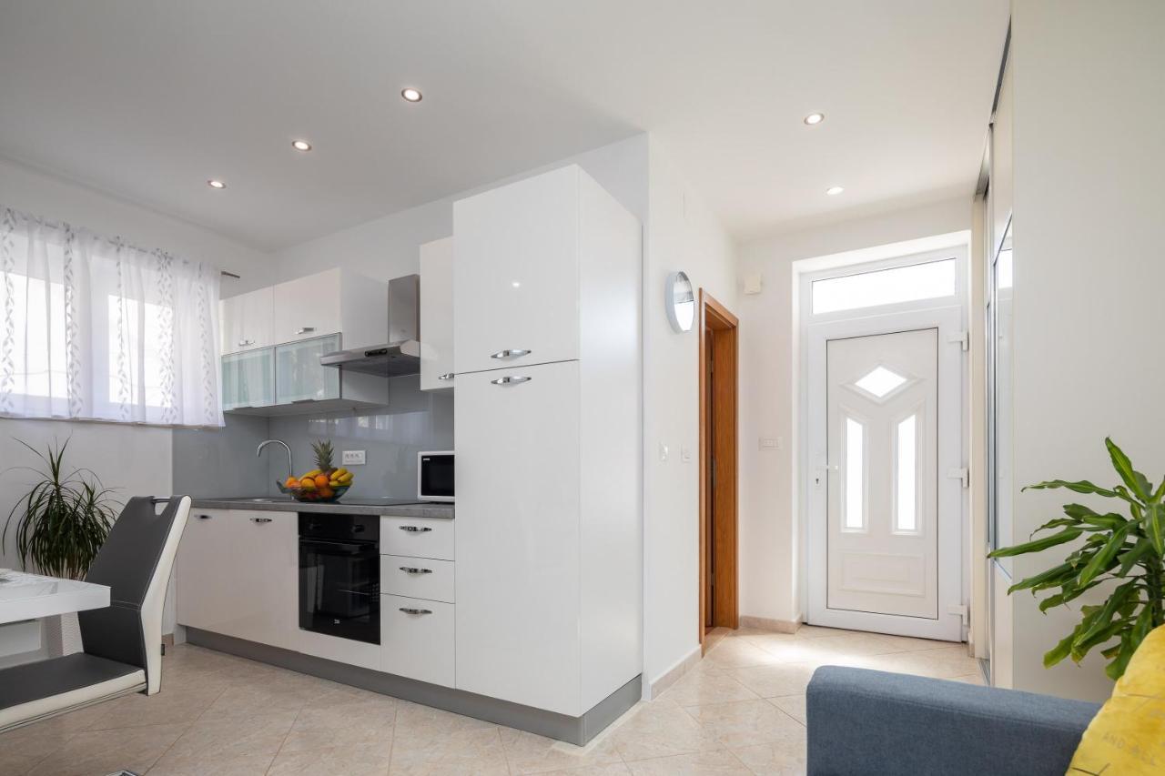 Fba Family Beach Apartments Omiš Zewnętrze zdjęcie