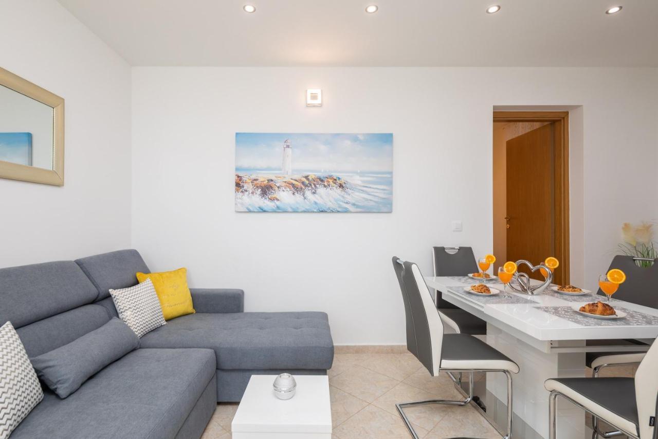 Fba Family Beach Apartments Omiš Zewnętrze zdjęcie