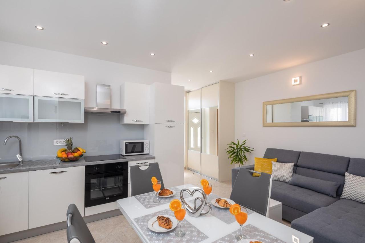 Fba Family Beach Apartments Omiš Zewnętrze zdjęcie