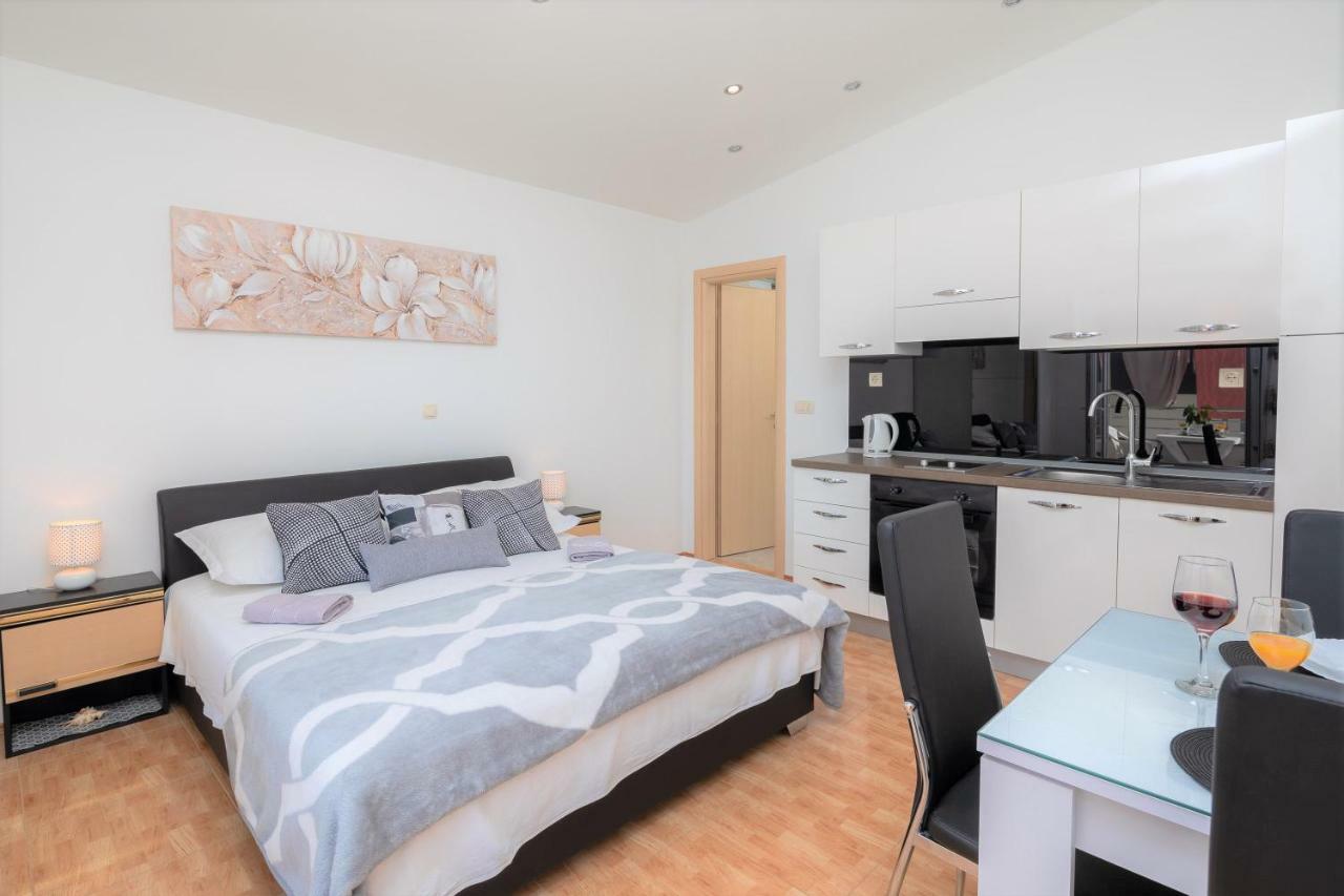 Fba Family Beach Apartments Omiš Zewnętrze zdjęcie